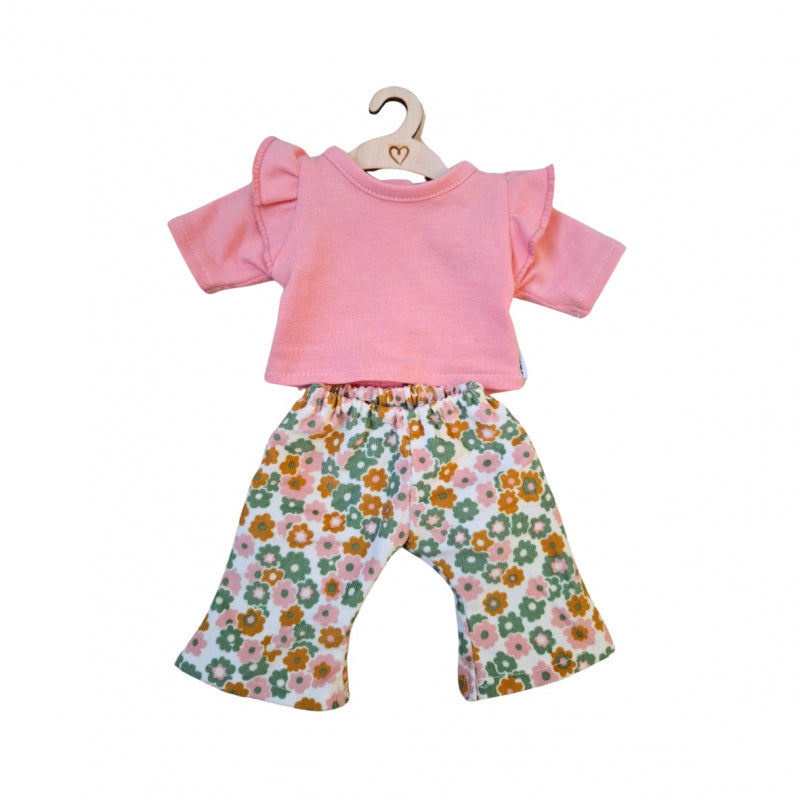 Hollie Poppenbroek en -shirt Pansy flowerpower